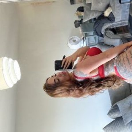 Louise McNamara OnlyFans Pornografie