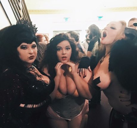 BordeauxBlack Heiße OnlyFans Inhalte