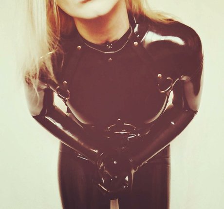 Bronnica Nacktbilder von OnlyFans geleakt