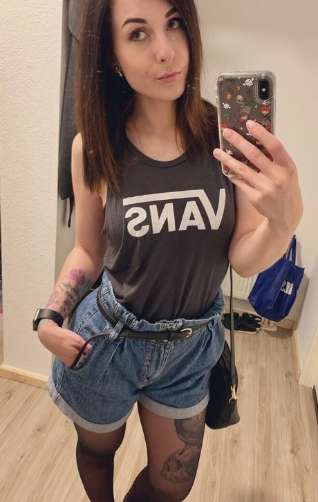 romisu OnlyFans-Seite