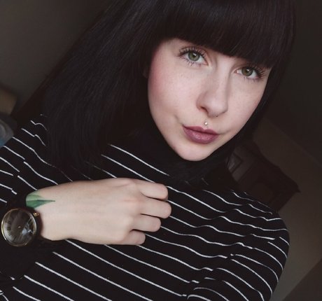 romisu Nackt auf OnlyFans