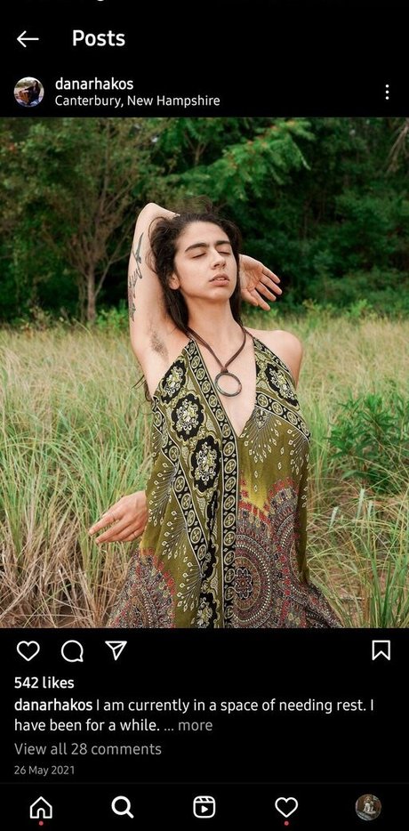 Danarhakos OnlyFans nackte Brüste