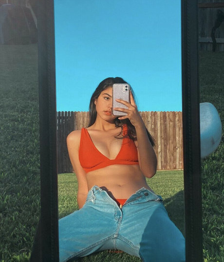 Sara Echeagaray OnlyFans Beiträge