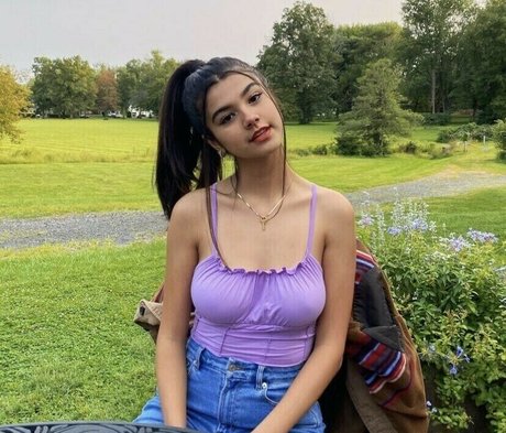 Sara Echeagaray OnlyFans Striptease