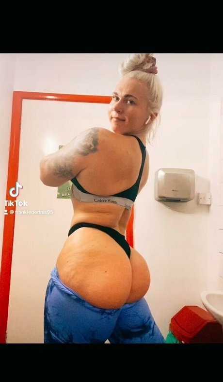Frankie Dennis Nacktbilder von OnlyFans geleakt