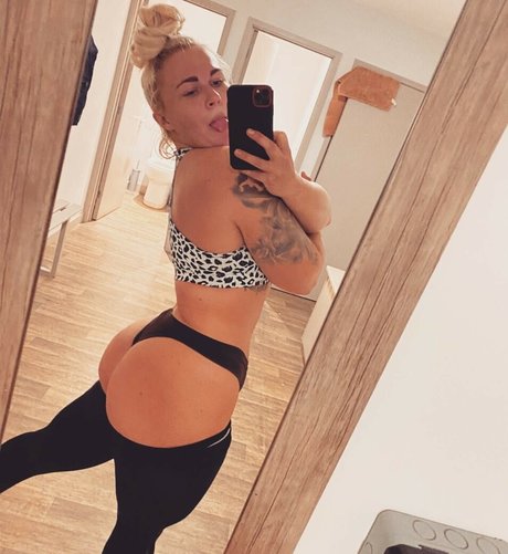 Frankie Dennis OnlyFans Bilder