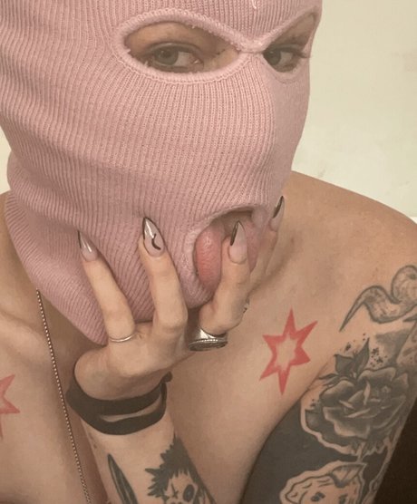 Echo Voxx OnlyFans Striptease