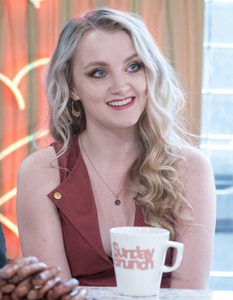 Evanna Lynch Nacktpornos von OnlyFans geleakt