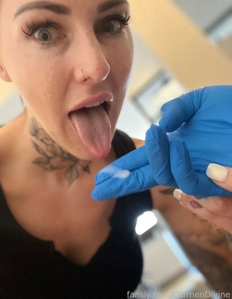 CarmenDivine Nackt auf OnlyFans Leaks
