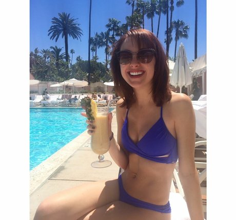 Juliette Goglia Strip OnlyFans