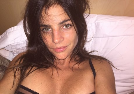 Julia Restoin Roitfeld Nacktbilder OnlyFans