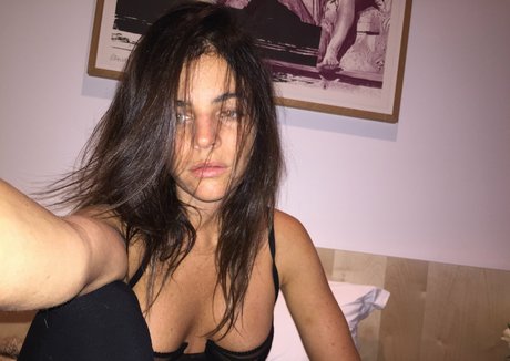 Julia Restoin Roitfeld Nackt