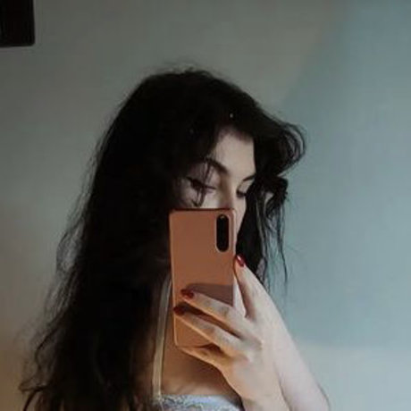 Dinky Demure OnlyFans nackt