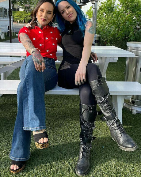 WomenMetal Nacktbilder von OnlyFans geleakt