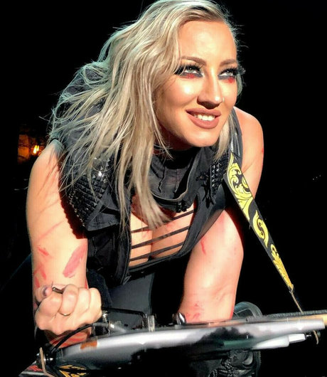 WomenMetal OnlyFans Pornografie geleakt