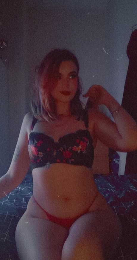 riahbrynn OnlyFans nackte Brüste