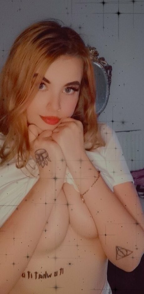 riahbrynn OnlyFans Striptease