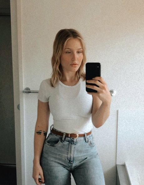 QAEKZ Neue geleakte OnlyFans-Inhalte