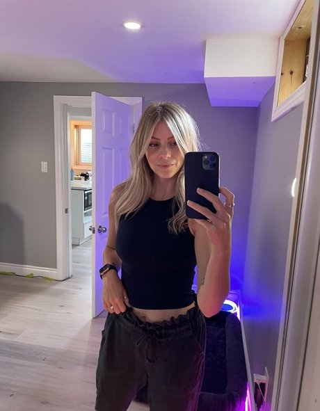 Mariss Oben ohne OnlyFans