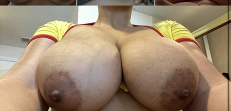 kimyz Nacktbilder von OnlyFans geleakt