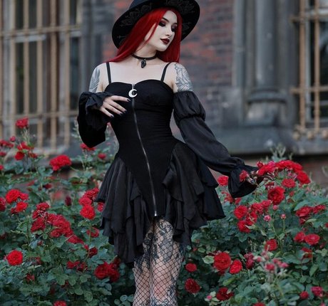 BlueAstrid OnlyFans explizite Inhalte