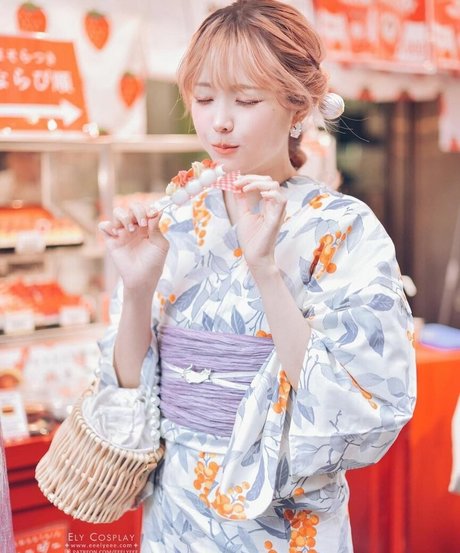 Ely Cosplayer OnlyFans Nacktbilder