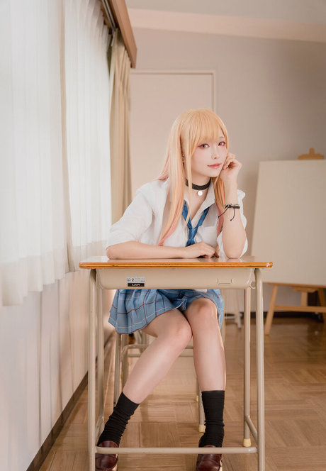 Ely Cosplayer OnlyFans Striptease