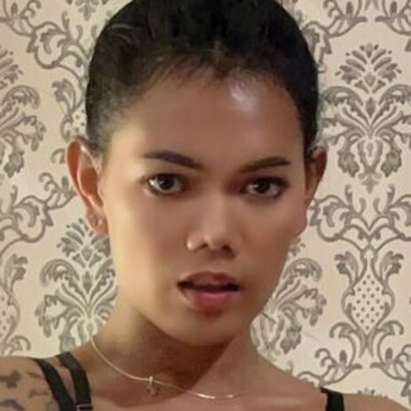 Your Ladyboy OnlyFans nackte Brüste