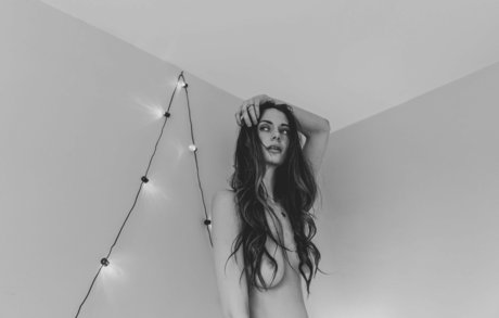 Jenny Rose Fisher OnlyFans nackte Brüste
