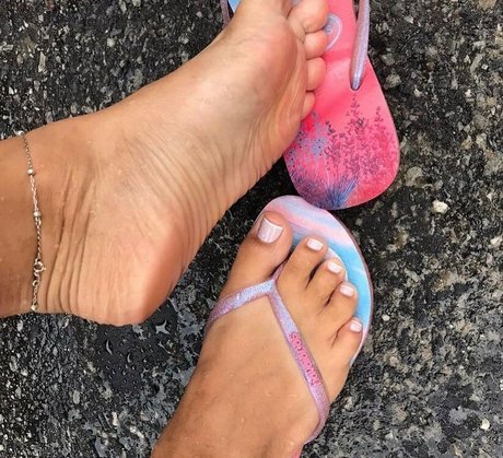 brendafeetfc OnlyFans Gratis-Inhalte