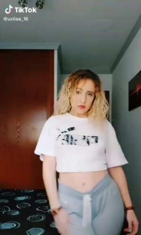 uxiaa 16 Nacktbilder OnlyFans geleakt