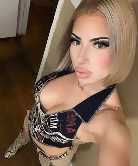 Holly Baby OnlyFans Nacktbilder