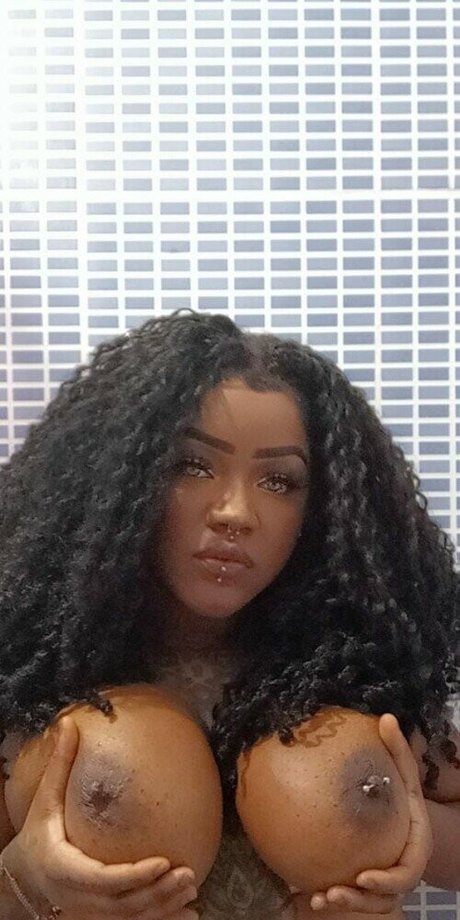 Leka E Juu OnlyFans Nacktbilder