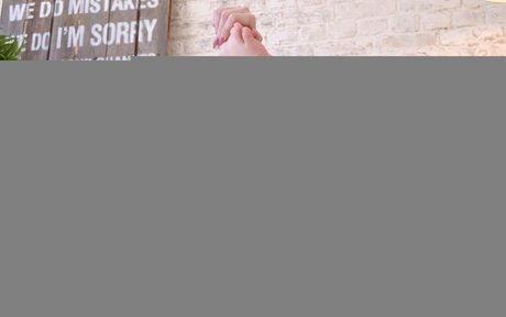 Lolla Elfie Nackt auf OnlyFans