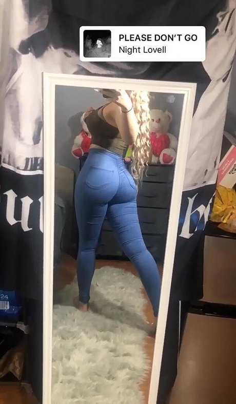 A jellyy OnlyFans Leak