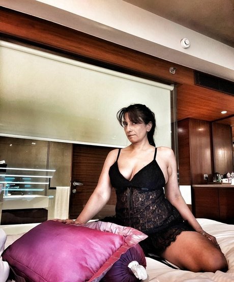 Hansa Singh Neue geleakte OnlyFans-Inhalte