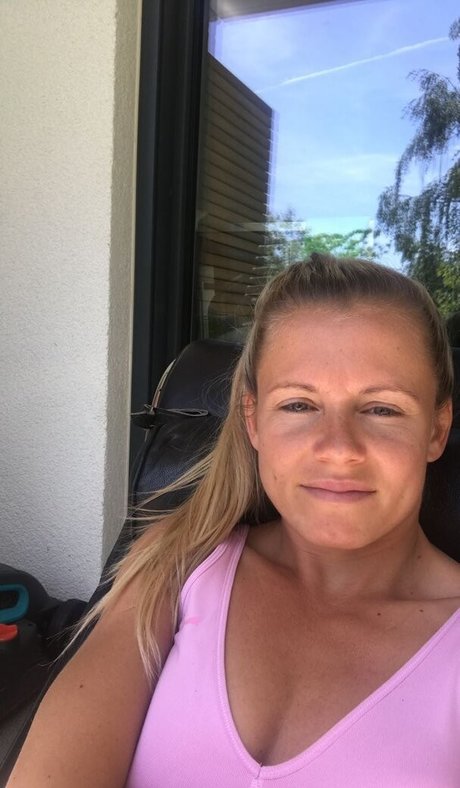 Julia Simic OnlyFans-Seite