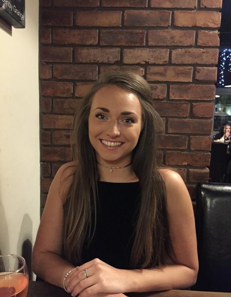 Charis Lister OnlyFans Fotos