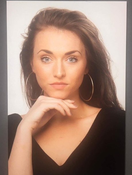 Charis Lister OnlyFans Nackt