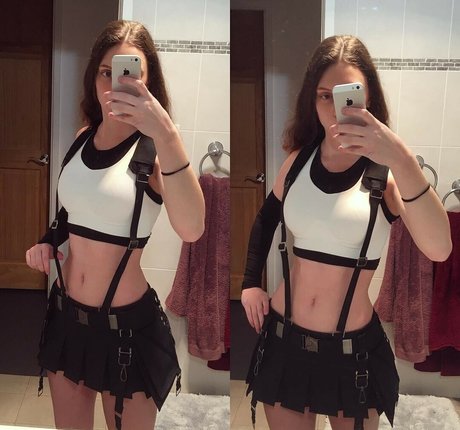 Elfvie Brüste OnlyFans