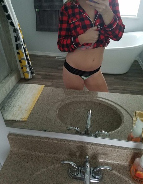 Grabymyneckk Nacktbilder OnlyFans Leak