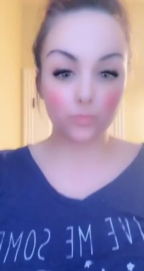 Iragebabe Leaks von Nacktbildern auf OnlyFans