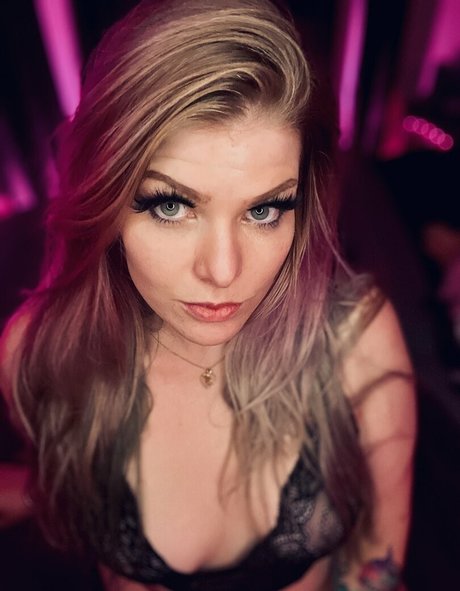 Daisyxdee Nacktbilder von OnlyFans