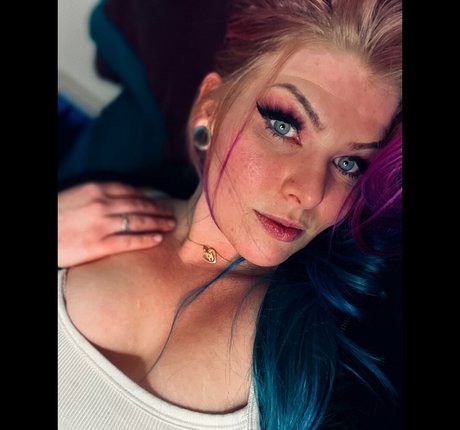 Daisyxdee OnlyFans Bilder