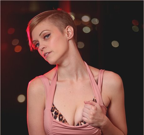 Alara Lamarr OnlyFans Striptease