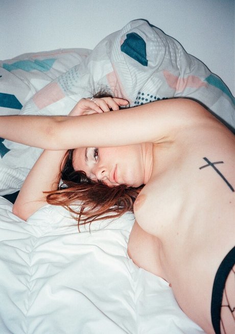 Pauline Santamaria OnlyFans Inhalte