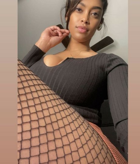 Stephanie Singh OnlyFans Model Fotos