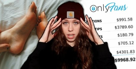 Ellbat Nacktbilder von OnlyFans