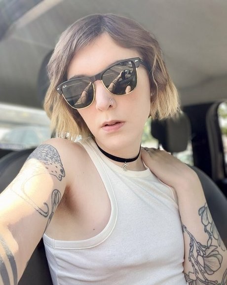 Eevivivi Leaks von Nacktbildern auf OnlyFans