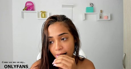 ISApetite Nacktbilder OnlyFans